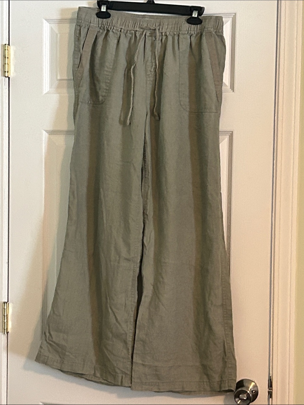 St. Tropez Wide-Leg Drawstring Pants in Olive